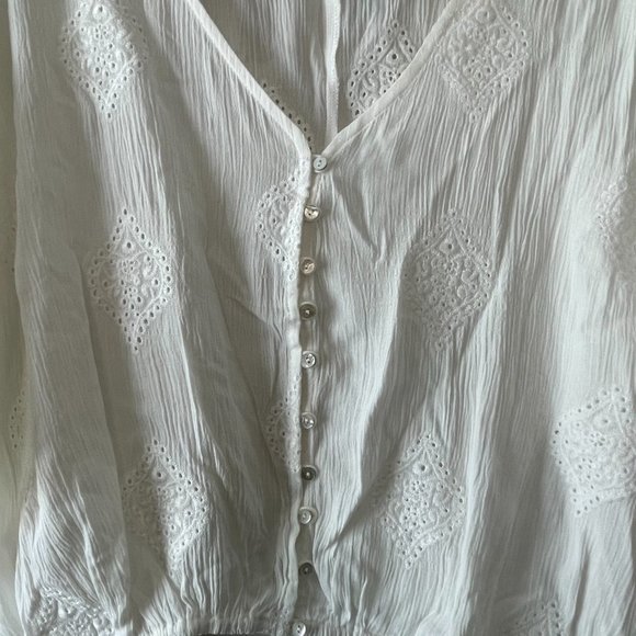 Ivory Button/Eyelet Cropped Blouse - Picture 2 of 5